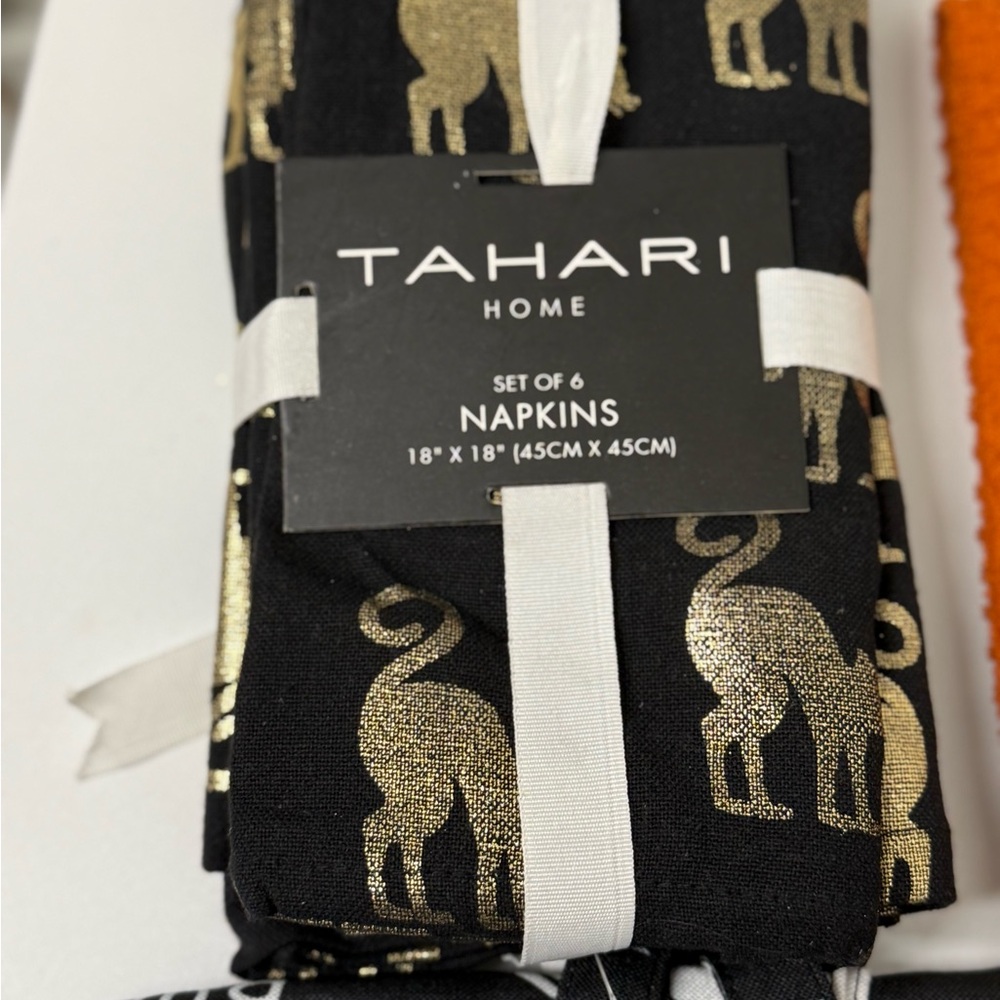 Tahari Black and Gold cat silhouette Napkins